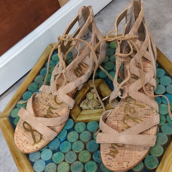 Size 8 and 1/2. Sam Edelman tan lace-up gladiator sandals - Picture 2 of 4